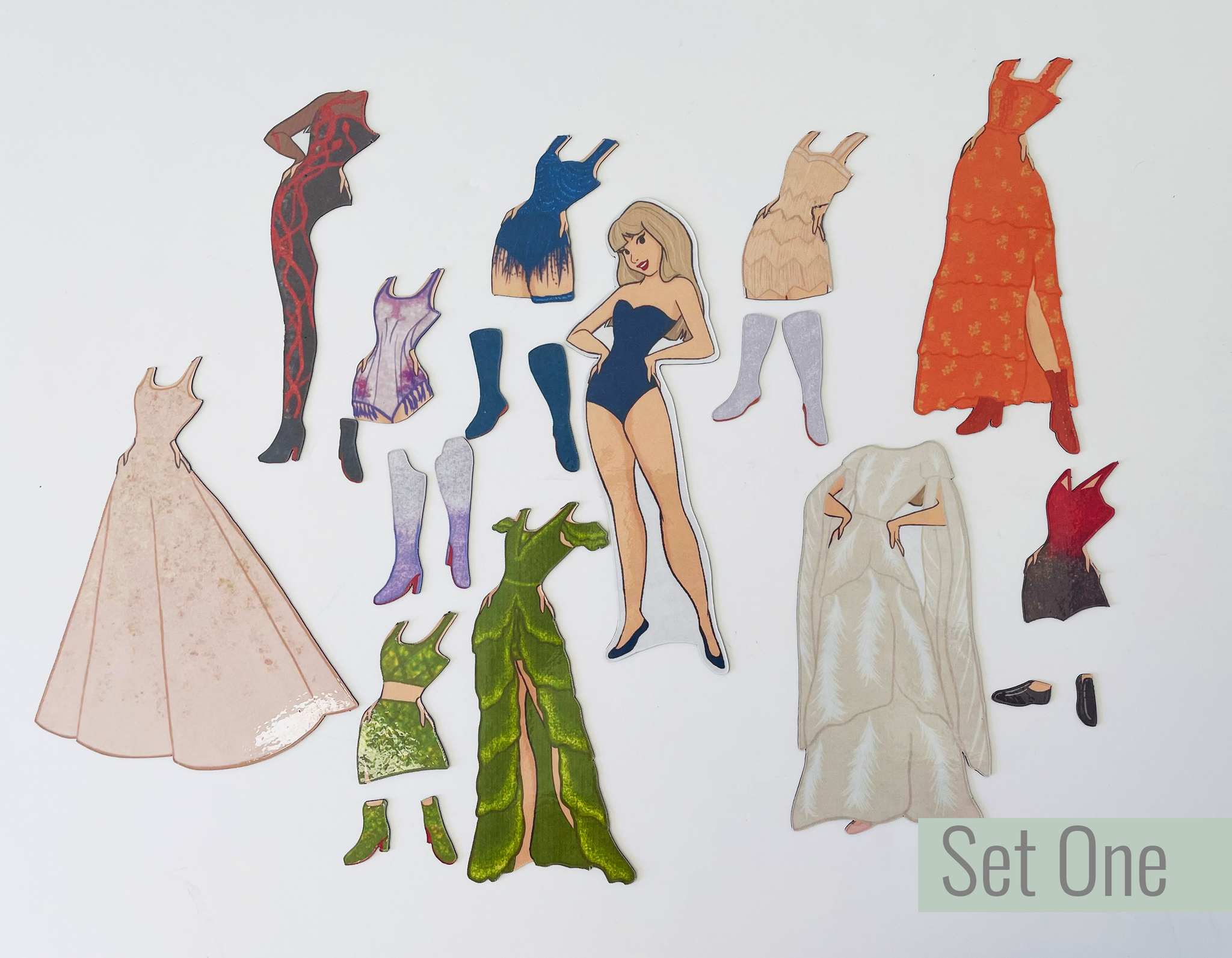 Eras Outfit Magnet Dolls : r/TaylorSwift